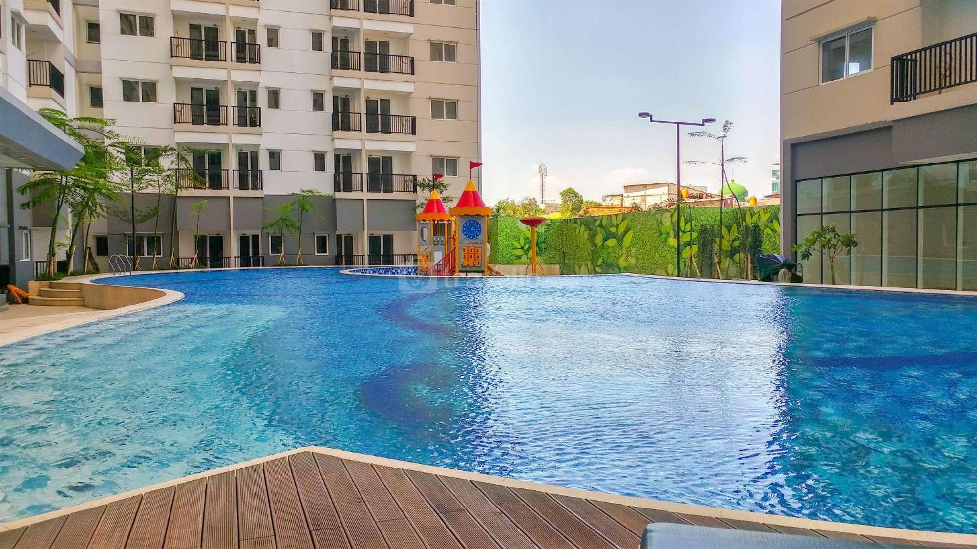 Well Design And Homey Signature Park Grande By Travelio Jakarta